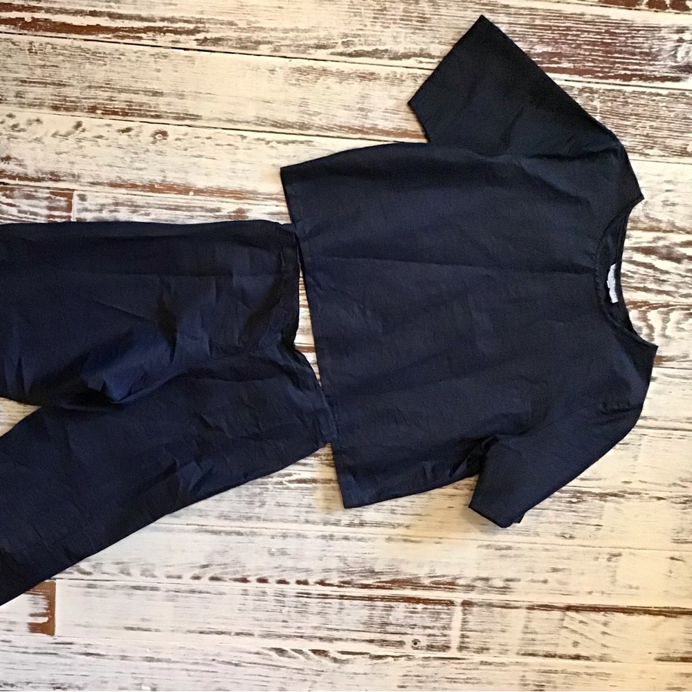 Bryan Walker outfit, pictures do nothing for this, just like new.